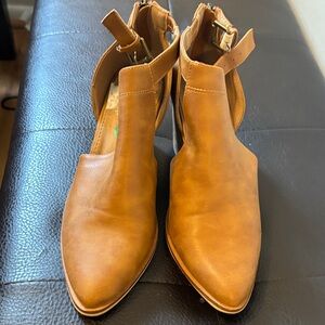 Catherine Malandrino Brown Ankle Booties